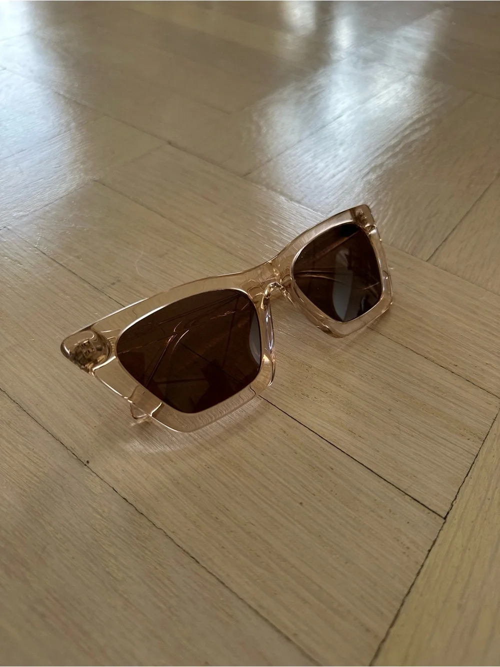 Women’s Dan Deutsch Cat Eye Sunglasses Clear Brown Tan Beige Like New